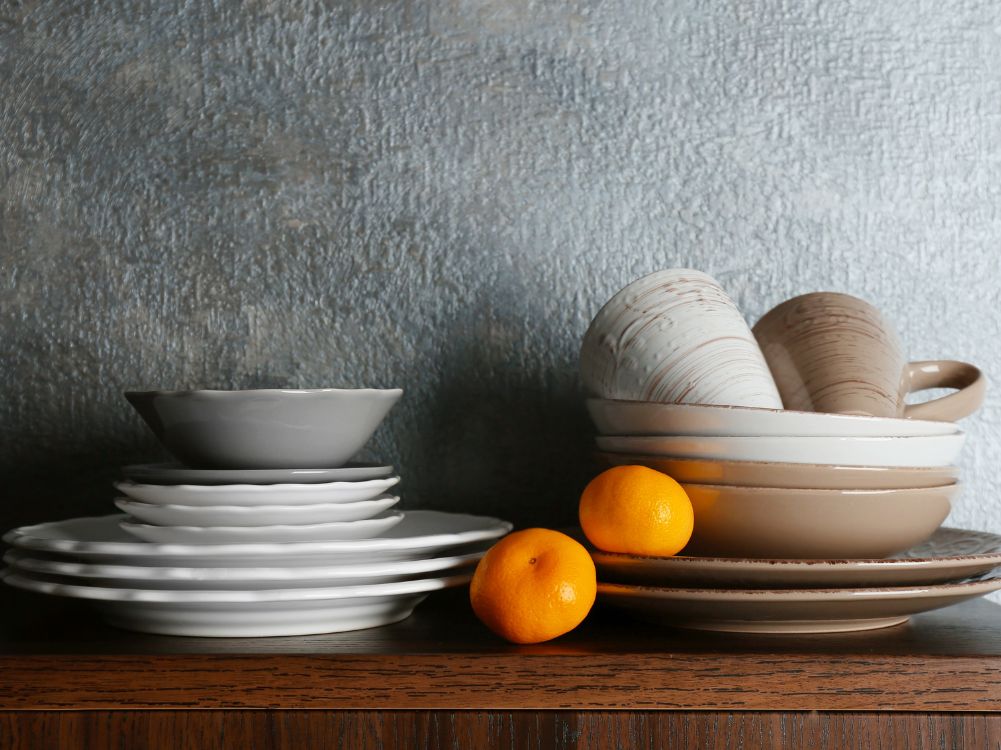 Ceramic vs Porcelain vs Stoneware: Which Dinnerware Should You Choose - Gather Round